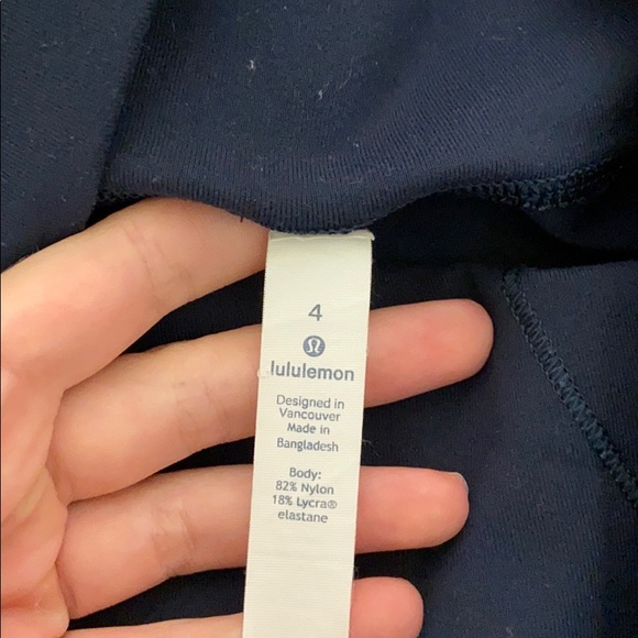Dark Blue Lululemon Wunder Under 28” length - Picture 4 of 4
